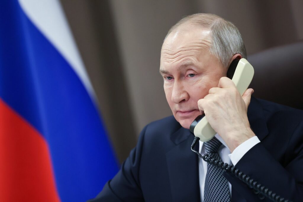 Putin anunță că este pregătit să se întâlnească cu Zelenski la Moscova