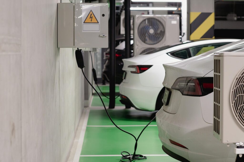 Rabla 2025 începe azi. Producătorii de mașini critică programul și cer mai mulți bani pentru electrice