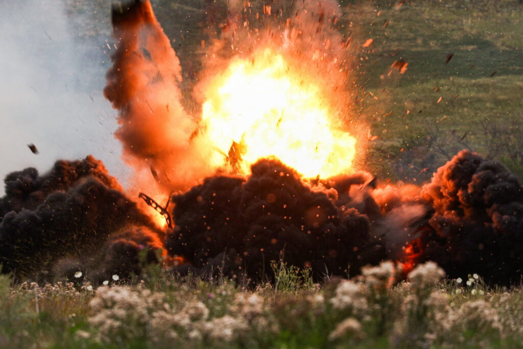 Războiul din Ucraina, ziua 1.299. Drone ucrainene lovesc o rafinărie majoră de petrol din regiunea Leningrad / Explozie pe calea ferată în regiunea Orel, Rusia
