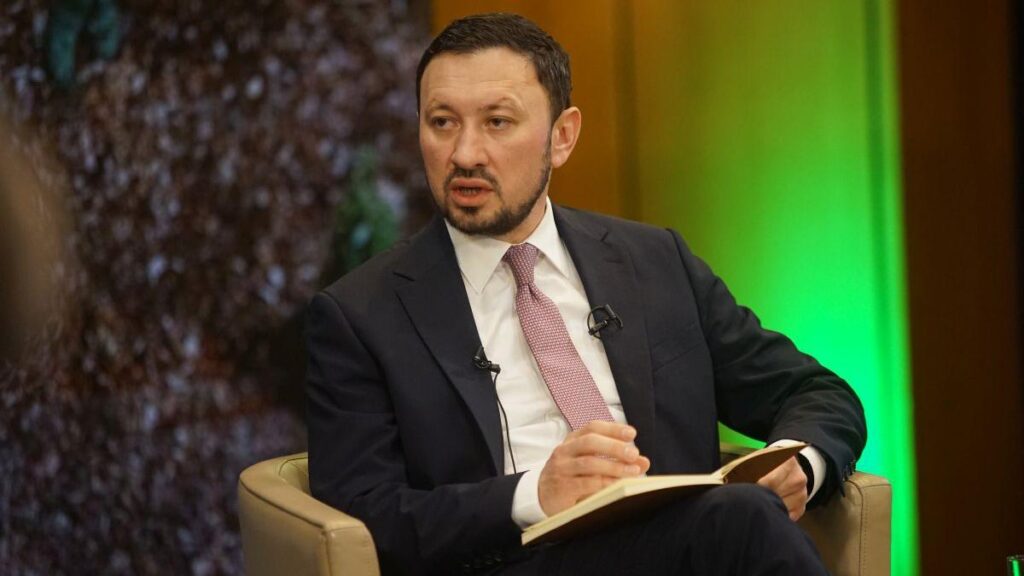 "Rechinii imobiliari înoată nestingheriți prin Pădurea Băneasa"
