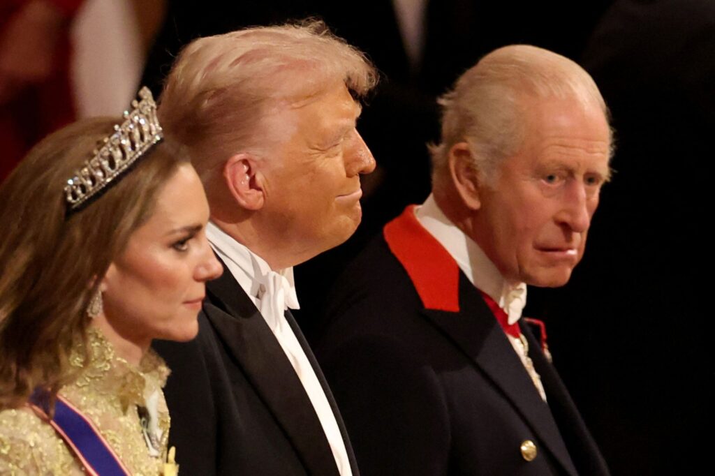 Regii, reginele și fantoma lui Churchill: Cum îl cucerește Marea Britanie pe Donald Trump cu fast și lingușiri