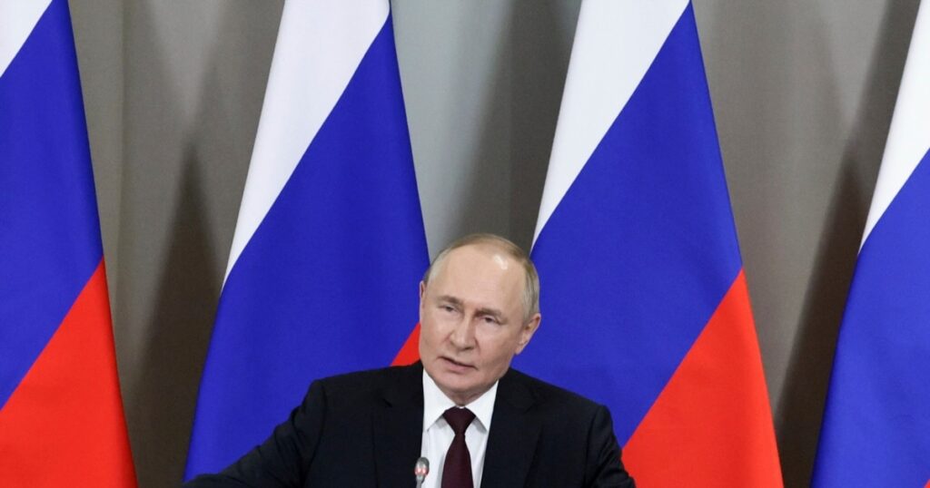 Rusia lansează noi atacuri cu drone după ce Putin avertizează că trupele străine din Ucraina vor fi „ținte legitime”
