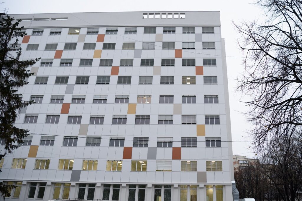 Șase copii au murit la Spitalul Sfânta Maria din Iași, din cauza unei bacterii. Trei anchete și primele sancțiuni pentru medicii care au ascuns infecția