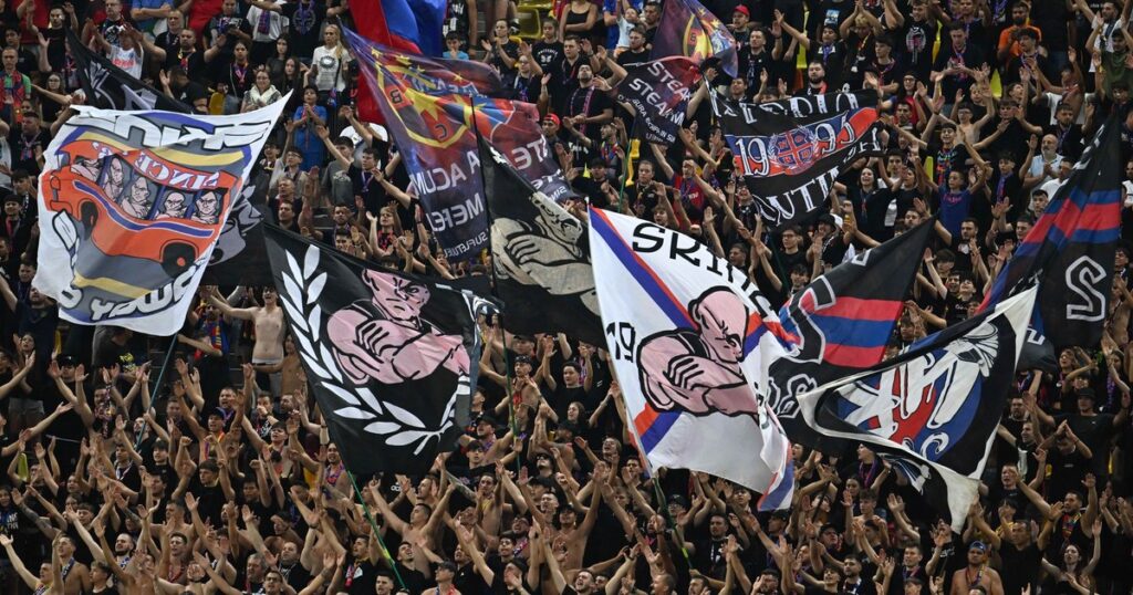 Scandal după meciul dintre FCSB și Inter Descaldes: două persoane au fost deposedate de un tricou și două eșarfe