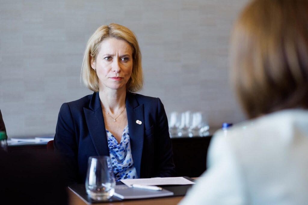 Șefa diplomației UE: Încălcarea spațiului aerian românesc de către dronele rusești este inacceptabilă UPDATE Mesajul în română transmis de Ursula von der Leyen