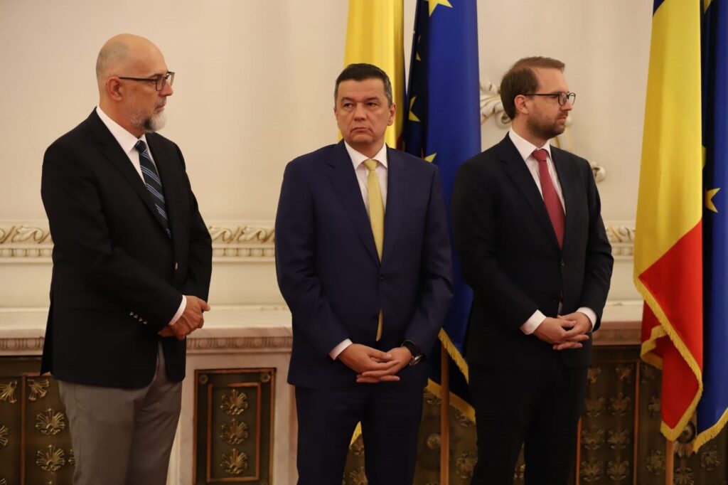Kelemen Hunor cu Sorin Grindeanu și Dominic Fritz FOTO Dumitru Angelescu