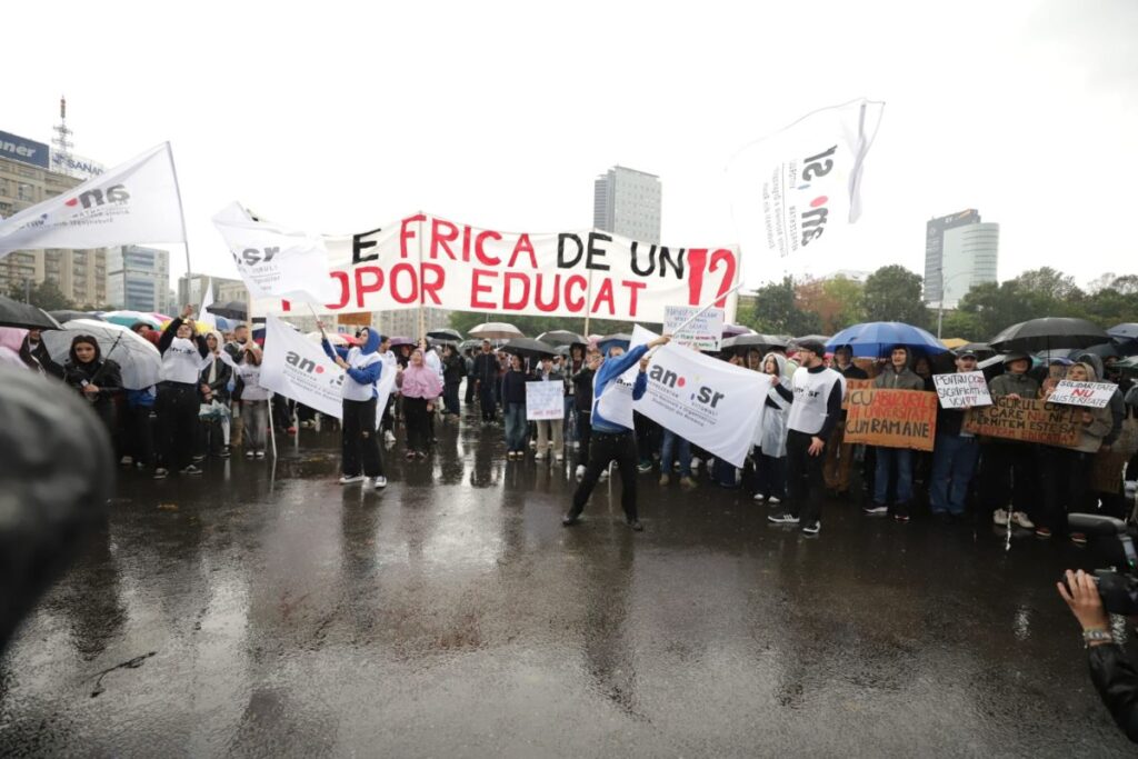 Protest al studenților în Piața Victoriei din București, 29 septembrie 2025