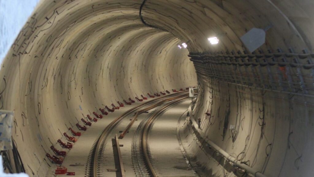 Utilajul Sfânta Ana a finalizat al doilea tunel între stațiile Tokyo și Aeroport Băneasa