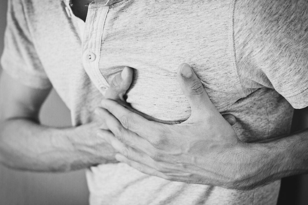 Vârsta la care încep problemele cu inima. Un cardiolog explică momentul critic