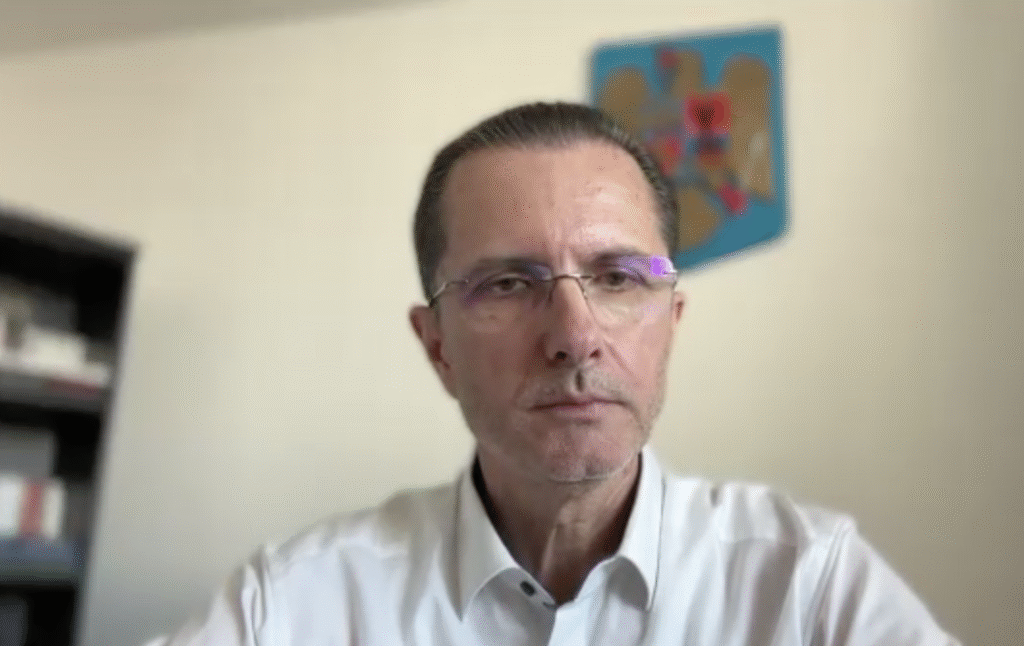 Vasile Bănescu: Hristos nu poate fi de partea răului. Niciodată nu ar putea justifica bombardarea unor orașe creștine sau uciderea civililor - Interviu video