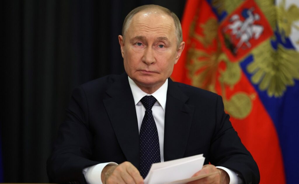Zelenski: Putin l-a anunțat pe Trump că vrea să ocupe Donbasul până la sfârșitul anului