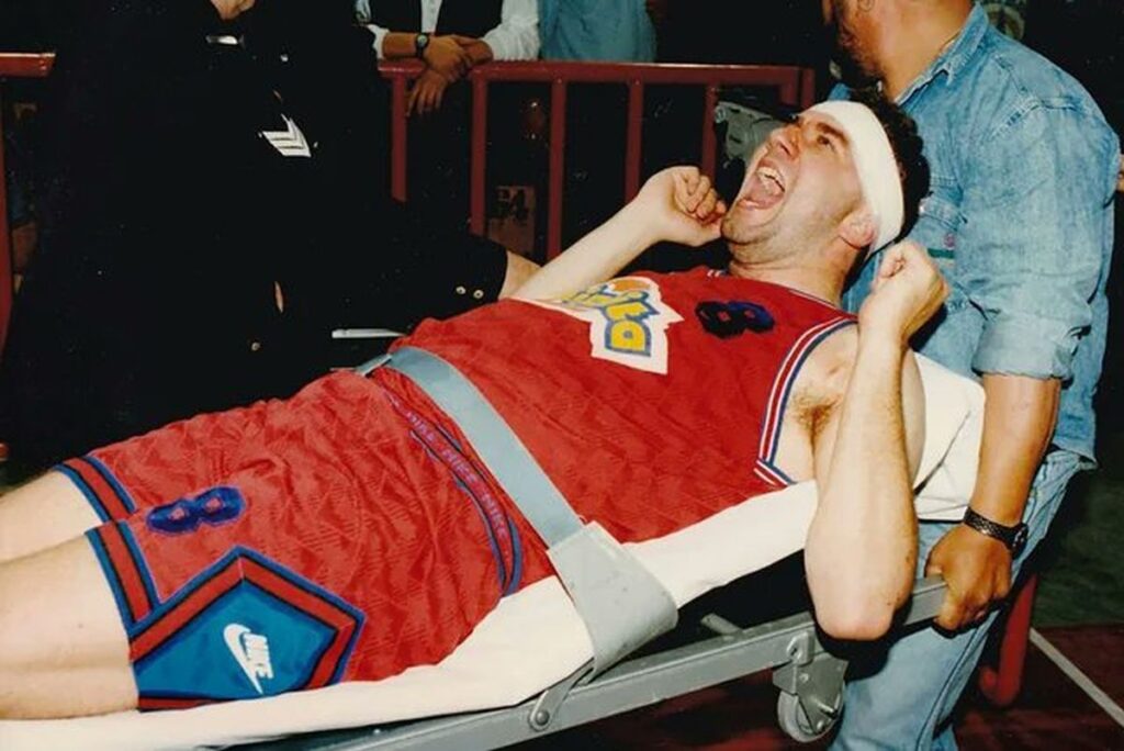 a rămas paralizat și a schimbat baschetul a rămas paralizat și a schimbat baschetul