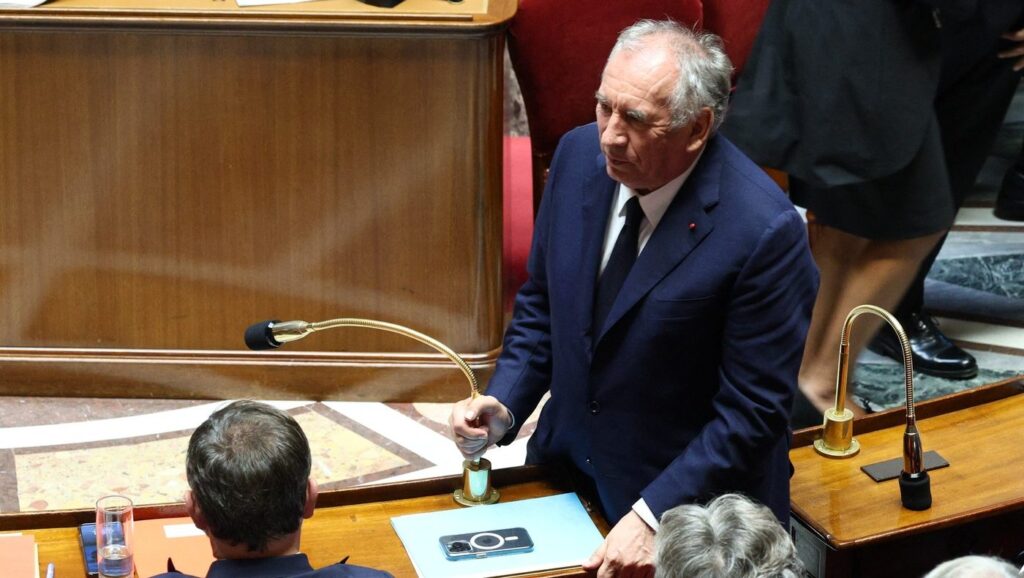 François Bayrou în fața Parlamentului francez Foto: Profimedia