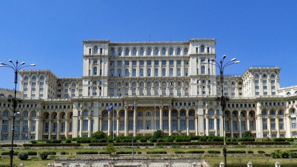 o cameră și 4 WC-uri, o jumătate de milion de euro