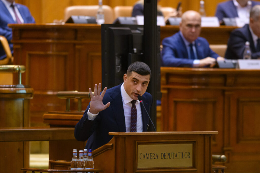 „Sunteți asasinii democrației din România”