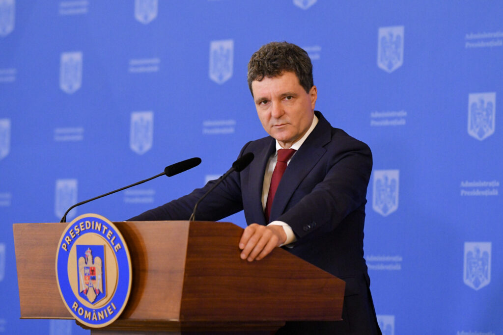 „Utilitatea lui, profesională, este mai mare la București decât într-o poziție de ambasador”