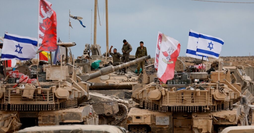 20 de ostatici israelieni ar urma să fie eliberați luni, în ziua în care liderii mondiali discută în Egipt despre pacea din Gaza