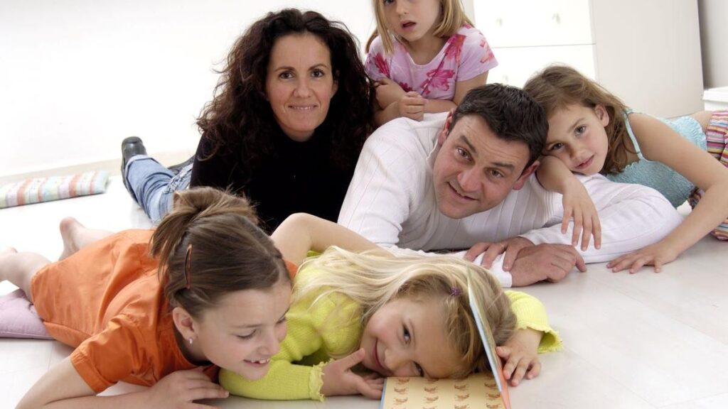 6 cele mai familiste zodii: Protectoare, loiale, responsabile, generoase 6 cele mai familiste zodii: Protectoare, loiale, responsabile, generoase