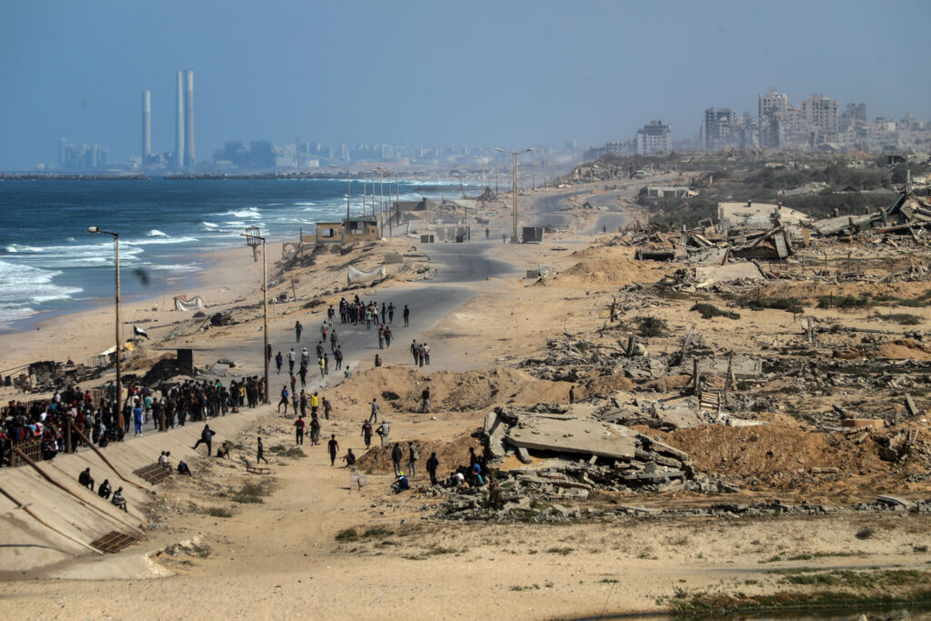 600 de camioane cu ajutoare vor intra zilnic în Gaza, potrivit noului plan de pace