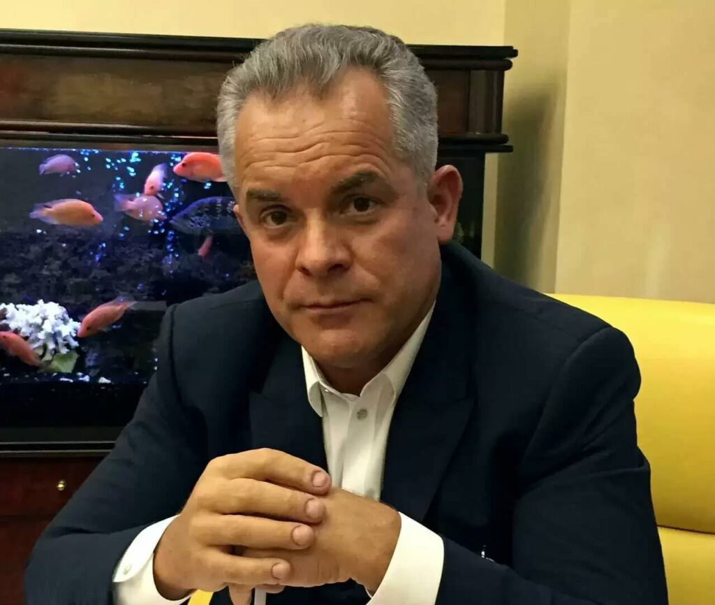 A început procesul lui Plahotniuc / Cinci martori audiați în procesul fostului deputat spun că acesta ar fi plătit-o pe cântăreața letonă Laima Vaikule cu bani obținuți din fraude bancare A început procesul lui Plahotniuc / Cinci martori audiați în procesul fostului deputat spun că acesta ar fi plătit-o pe cântăreața letonă Laima Vaikule cu bani obținuți din fraude bancare