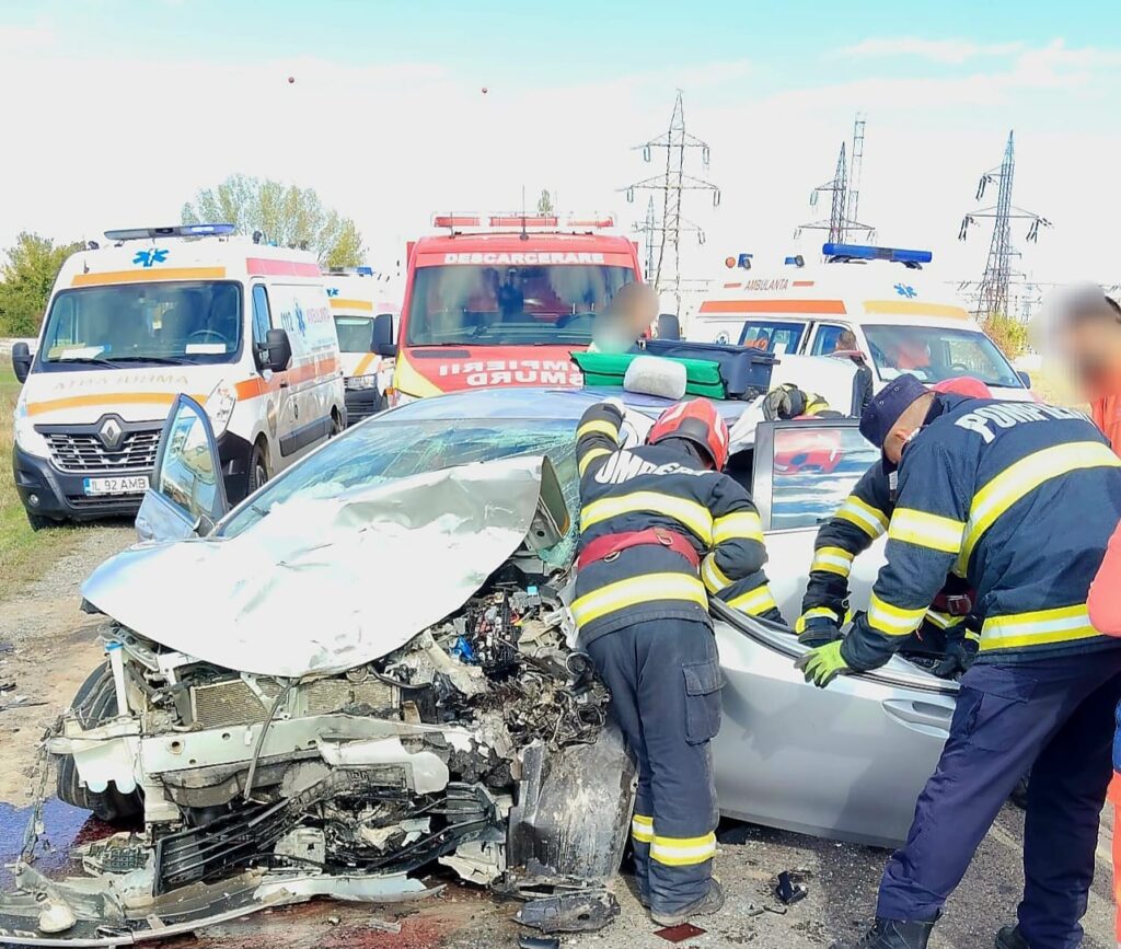 Accident cu patru mașini între Slobozia și Drajna. Mai multe persoane sunt rănite