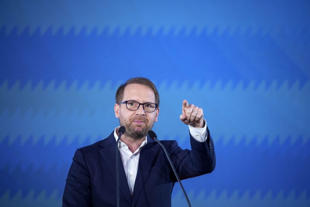 Alegerile pentru Capitală: USR cere să fie respectată legea. „Discuția despre trocuri să înceteze urgent!”