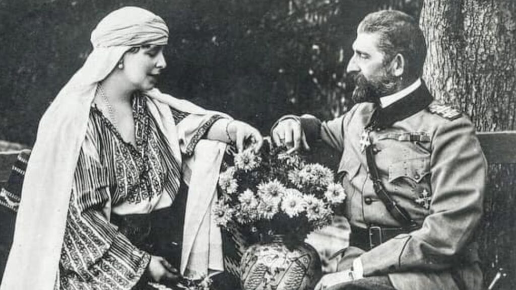 Altceva cu Adrian Artene | „Aiasta, majestate, nu se poate”. Motivul pentru care Regele Ferdinand I a izbucnit în lacrimi când a cerut-o de soție pe Regina Maria Altceva cu Adrian Artene | „Aiasta, majestate, nu se poate”. Motivul pentru care Regele Ferdinand I a izbucnit în lacrimi când a cerut-o de soție pe Regina Maria