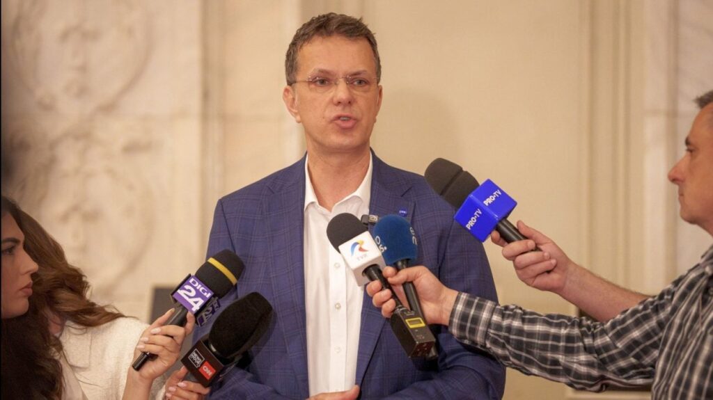 Am tot lălăit-o cu școala și apoi nu mai veneau ordine de încorporare Ionuț Moșteanu a explicat de ce nu a făcut armata: „Am tot lălăit-o cu școala și apoi nu mai veneau ordine de încorporare”