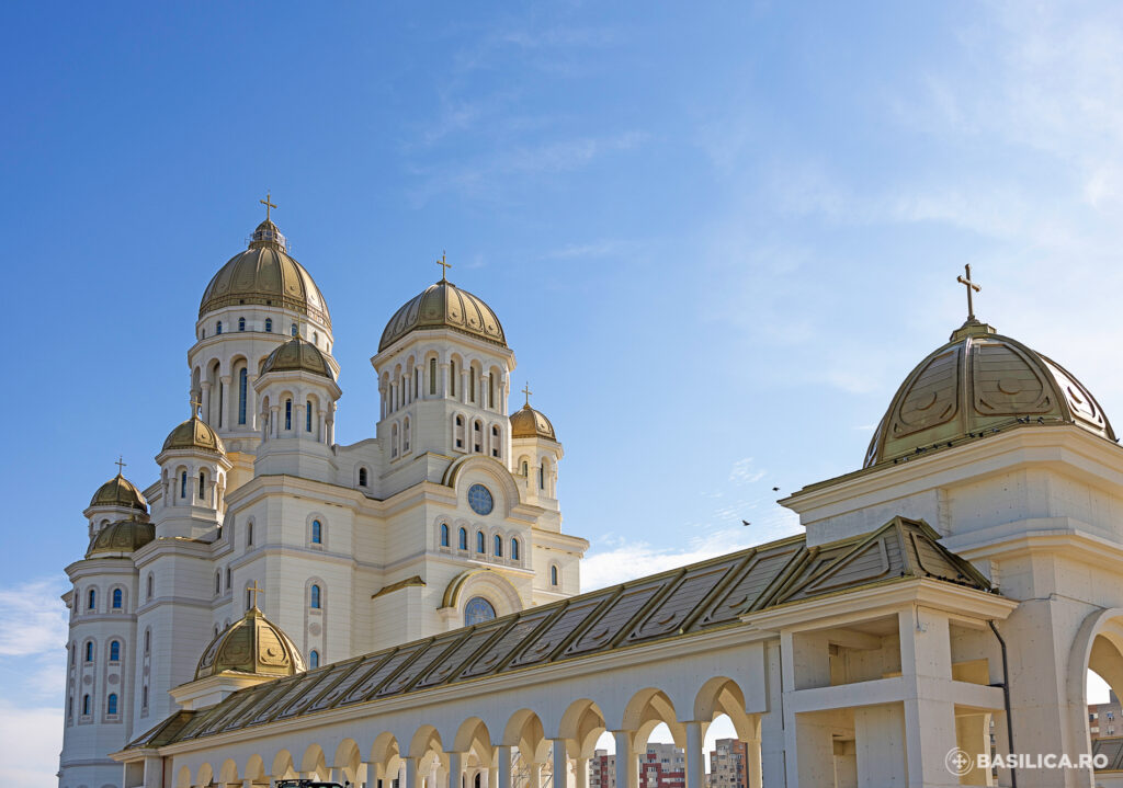 Bartolomeu I și patriarhul Daniel sfințesc duminică pictura Catedralei Naționale. Programul slujbelor și când va avea publicul acces Bartolomeu I și patriarhul Daniel sfințesc duminică pictura Catedralei Naționale. Programul slujbelor și când va avea publicul acces