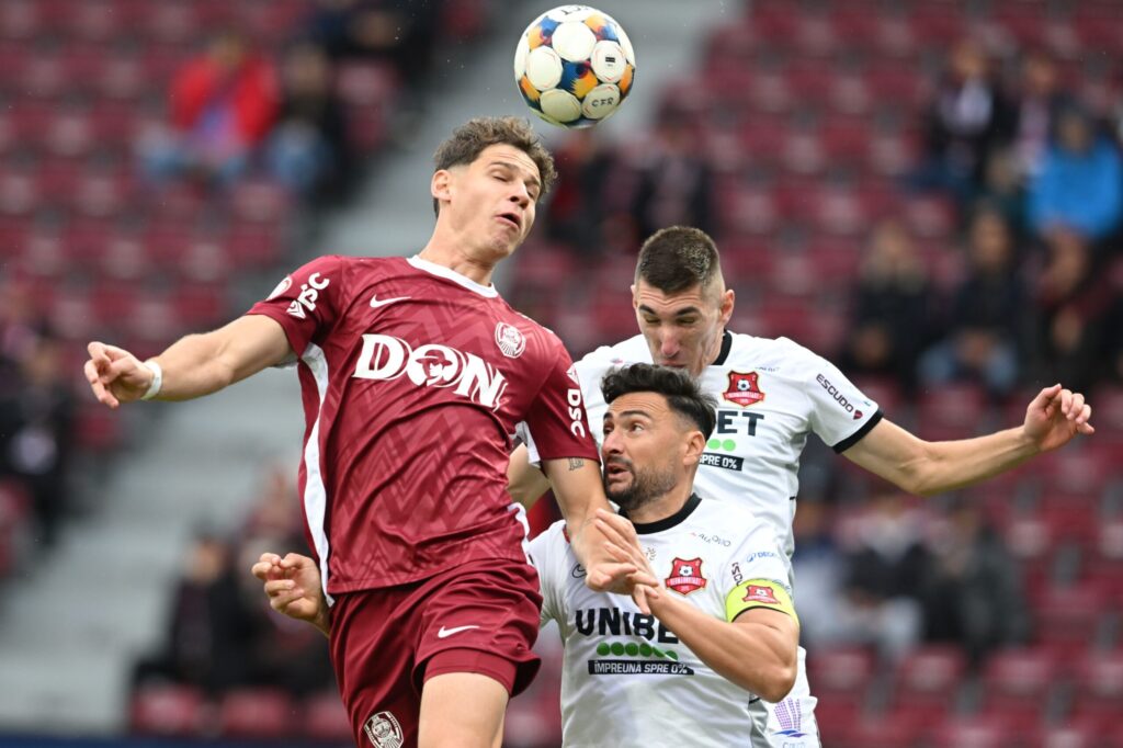 CFR Cluj câștigă cu Sibiul, Louis Munteanu revine în prim plan după 3 luni