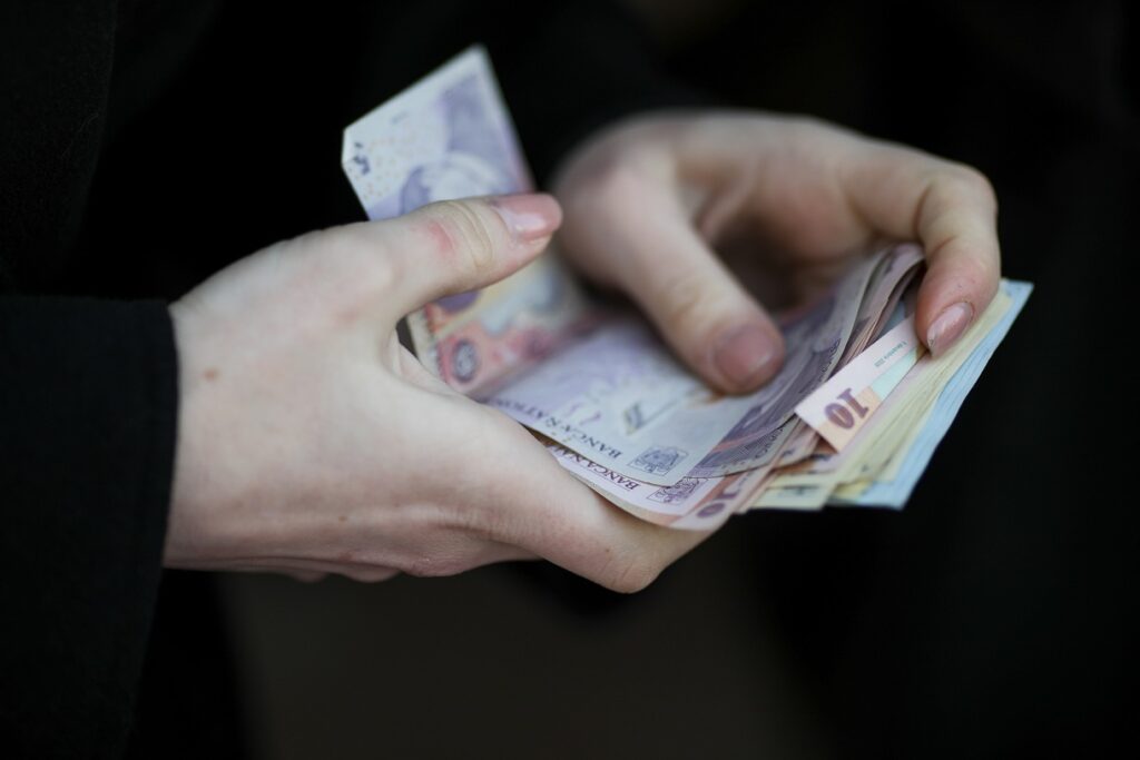 Cât timp vor mai putea retrage întreaga sumă acumulată în Pilonul 2 cei care ies la pensie