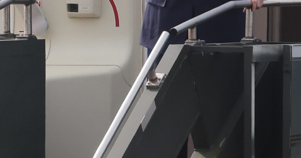 Ce a vrut să spună Trump prin reluarea „testelor nucleare”. Precizările făcute de Vance Ce a vrut să spună Trump prin reluarea „testelor nucleare”. Precizările făcute de Vance