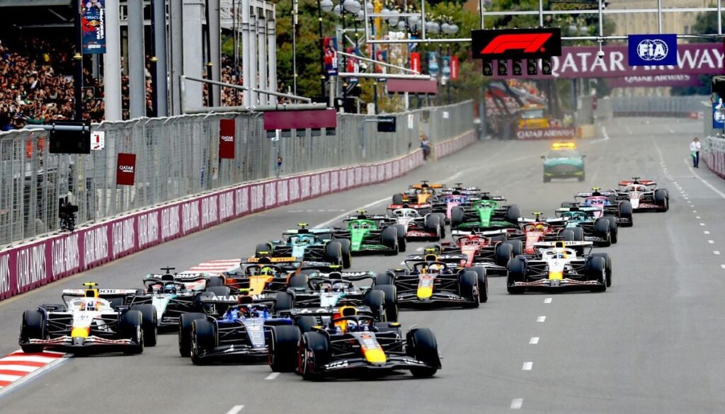 BAKU, AZERBAIJAN - SEPTEMBER 21: Drivers in action during the F1 Grand Prix of Azerbaijan at Baku City Circuit on September 21, 2025 in Baku, Azerbaijan. Resul Rehimov / Anadolu/ABACAPRESS.COM
