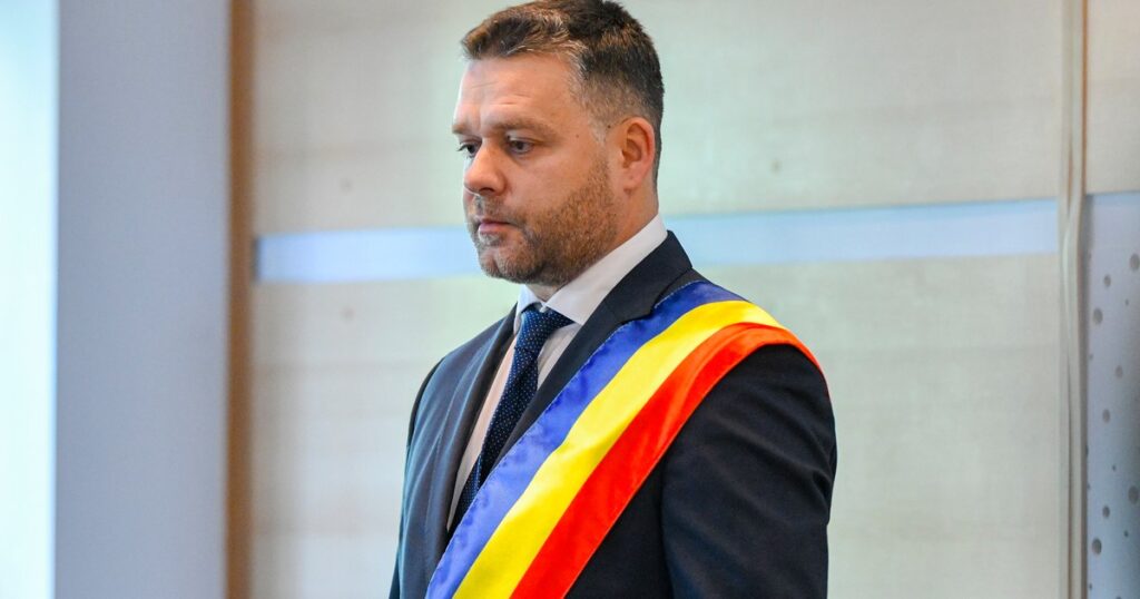 Ciucu face bilanțul promisiunilor nerealizate de foștii primari ai Capitalei: „Rușinea e prea mare ca să promit cai verzi pe pereți” Ciucu face bilanțul promisiunilor nerealizate de foștii primari ai Capitalei: „Rușinea e prea mare ca să promit cai verzi pe pereți”