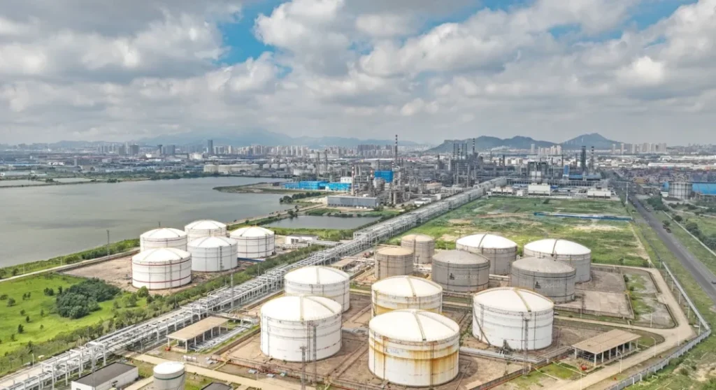 Companiile petroliere de stat chineze au suspendat achizițiile de petrol rusesc