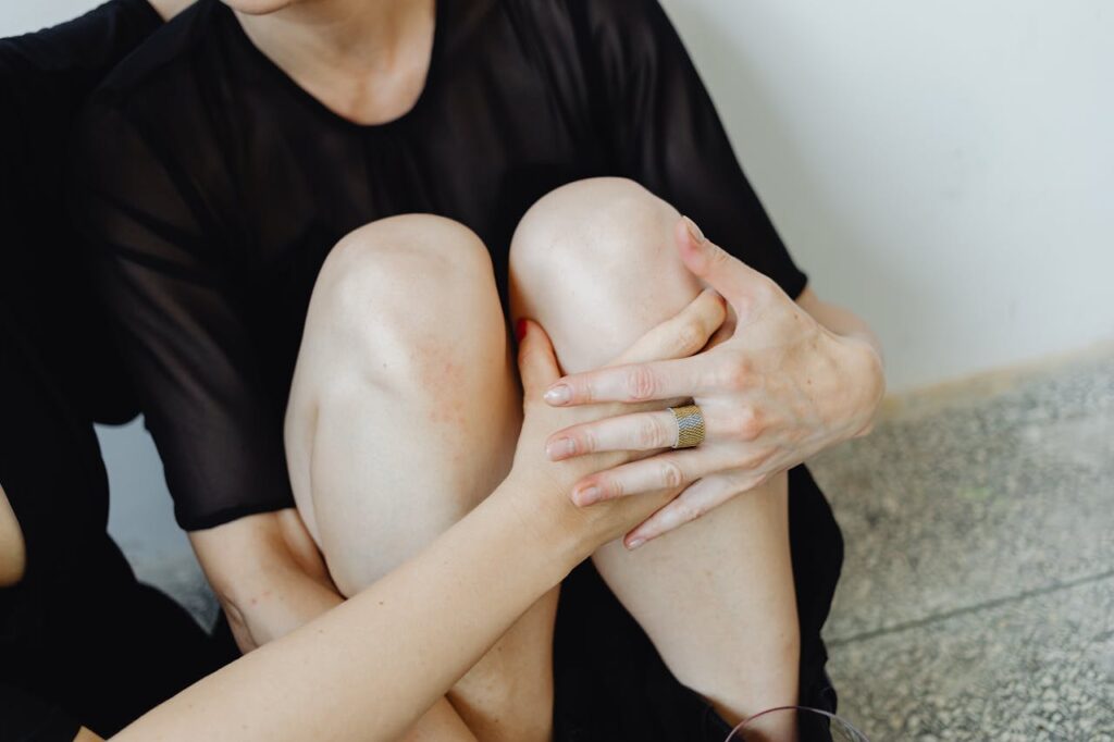 Cum funcționează infiltrațiile cu acid hialuronic în genunchi și când se recomandă - KINOMED explică