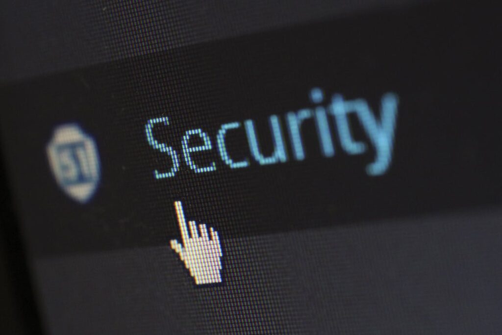 Cum funcționează protecția DDoS și de ce este vitală pentru site-urile cu trafic mare?