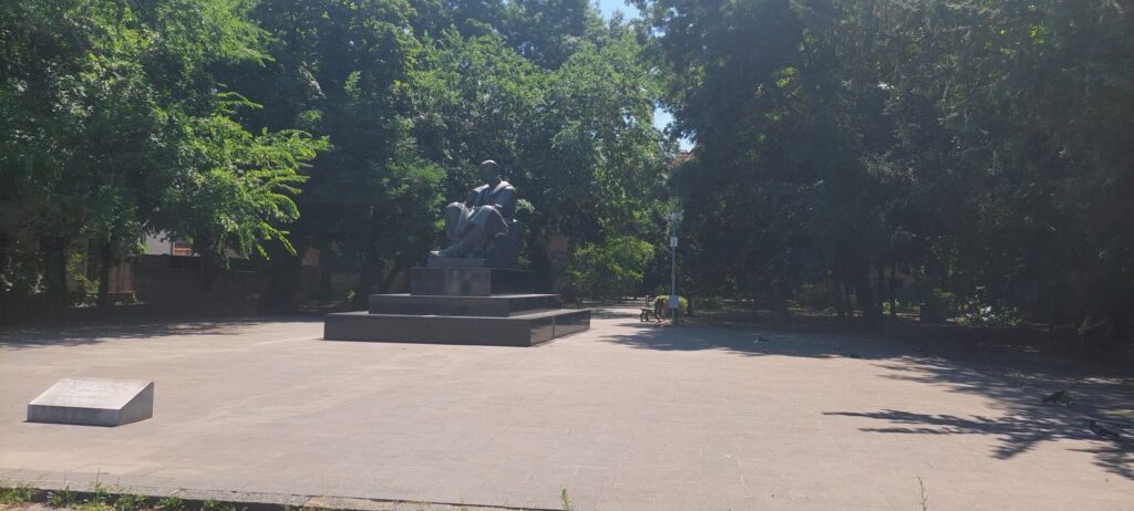 Cum vrea Tuță să reabiliteze un parc istoric din centrul Bucureștiului. A fost grădina unei familii celebre, dar a ajuns în mizerie