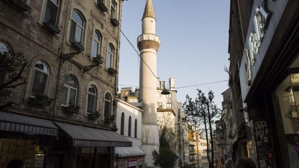 Cutremur de 6 grade în Turcia, resimțit puternic la Istanbul și Izmir Cutremur de 6 grade în Turcia, resimțit puternic la Istanbul și Izmir