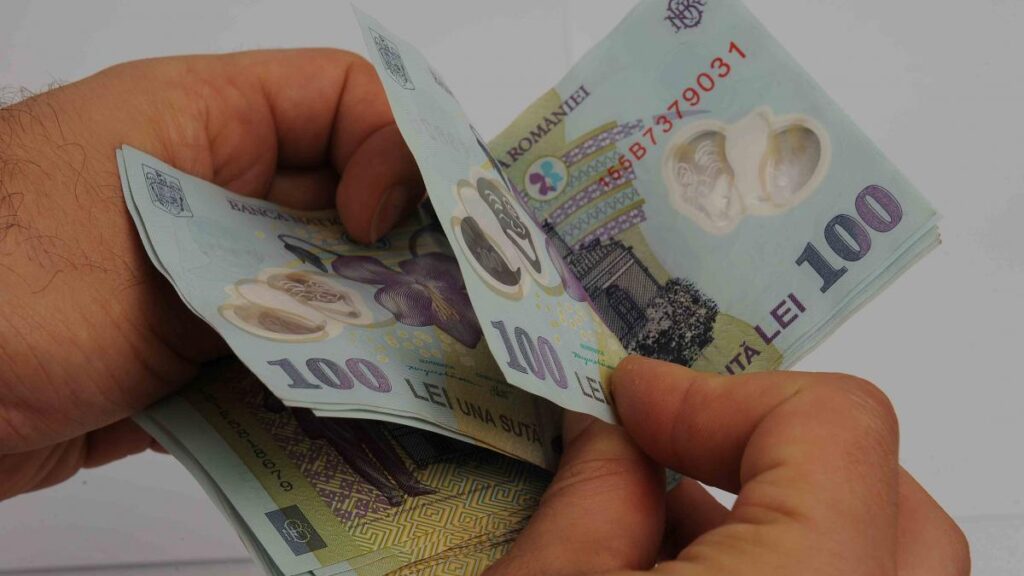 Datoria României crește în ritm amețitor. S-a ajuns în iunie la 54% din PIB, potrivit Ministerului Finanțelor