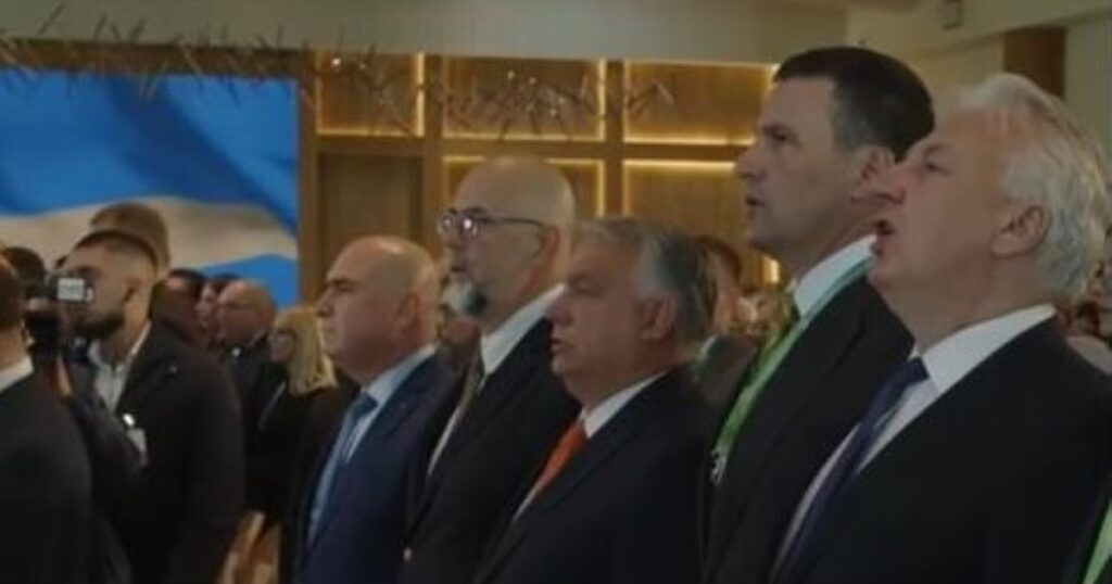 Deputatul AUR Dan Tanasă îl atacă dur pe premier după momentul controversat de la Congresul UDMR: „Bolojan, drepți la imnul Ținutului Secuiesc. Slugă până la capăt!”