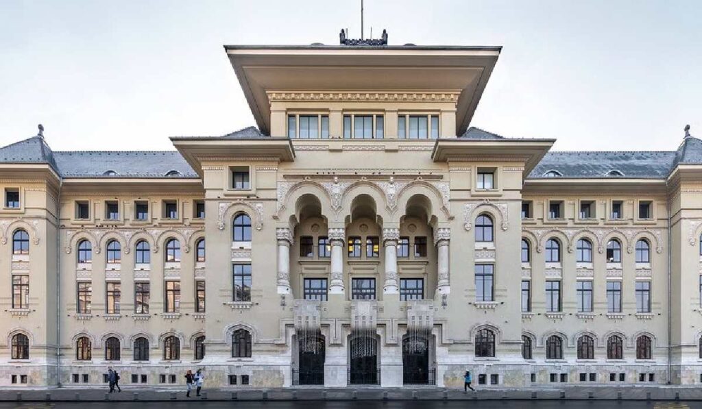 Diferențe de doar două procente între primii doi candidați la Primăria București, potrivit unui sondaj Avangarde Sediul Primăriei Municipiului București
