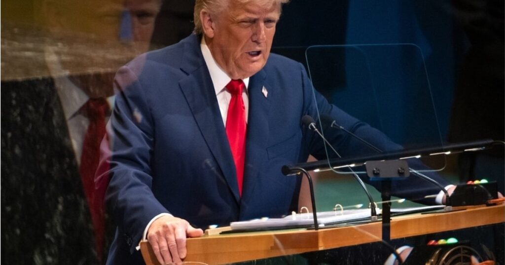 Discursul lui Trump, întrerupt brusc în Knesset de doi parlamentari israelieni. Reacția președintelui american