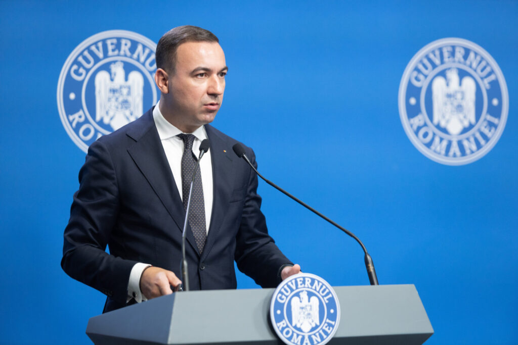 Doar jumătate din factură e energie. Restul sunt tarife, taxe și pierderi uriașe Doar jumătate din factură e energie. Restul sunt tarife, taxe și pierderi uriașe