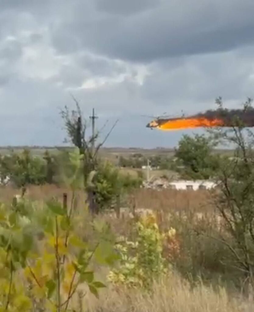 Dronă ucraineană FPV doboară un elicopter rusesc Mi-8 în Donbas