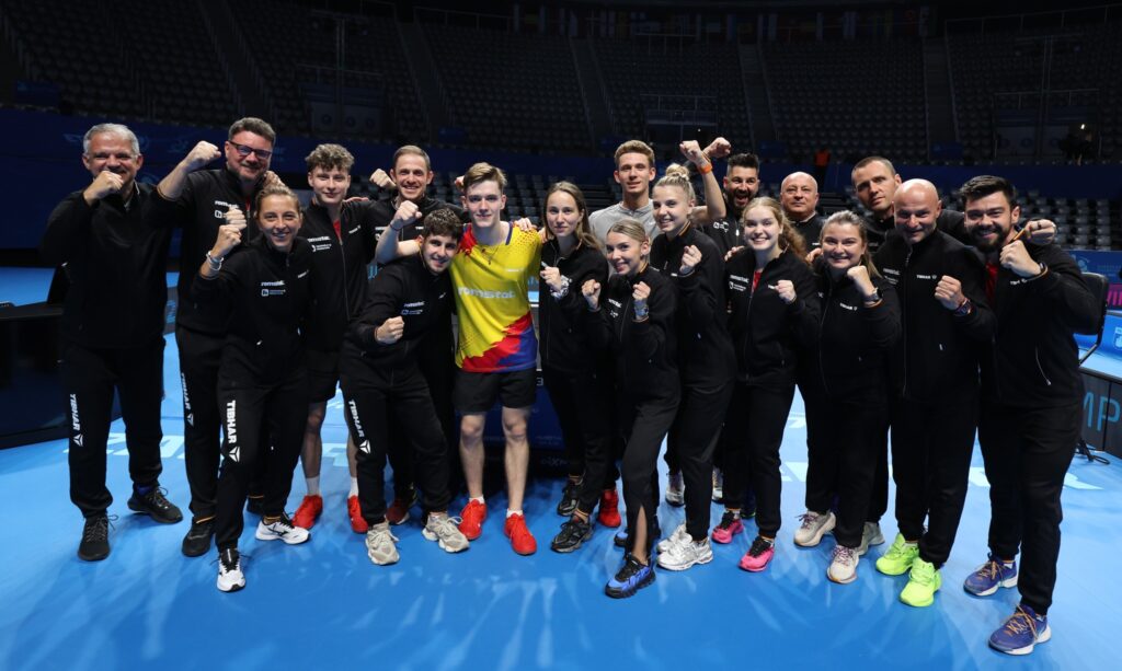 Echipele României joacă sâmbătă semifinalele