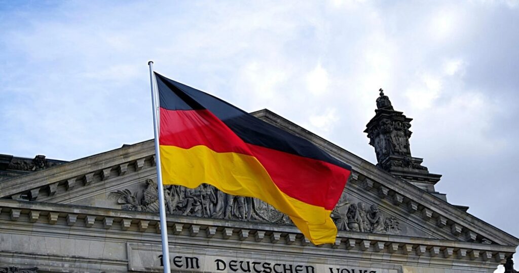 Europa trebuie să-și apere democrația liberală, avertizează Merz și Macron la 35 de ani de la reunificarea Germaniei