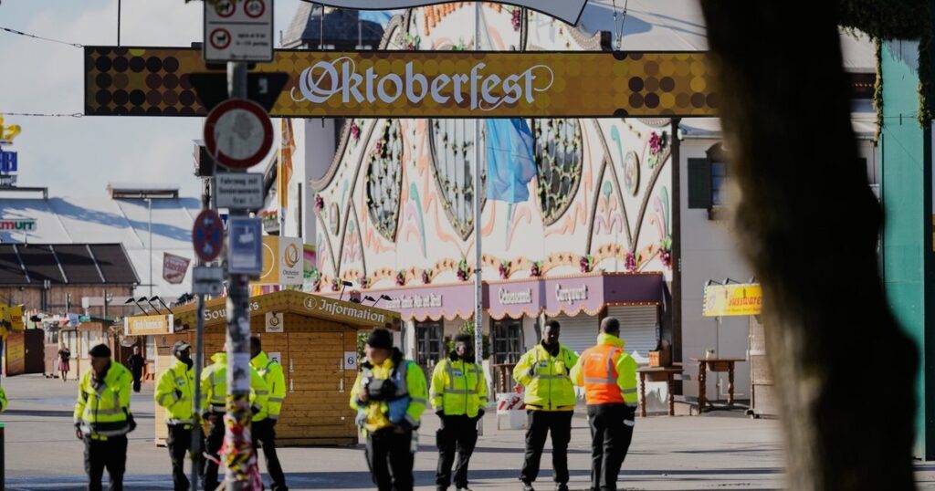 Festivalul Oktoberfest a fost închis temporar, după o amenințare cu bombă și o explozie mortală