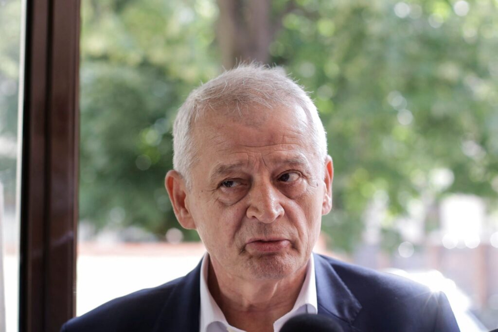 Fostul primar al Capitalei Sorin Oprescu, reţinut în Grecia