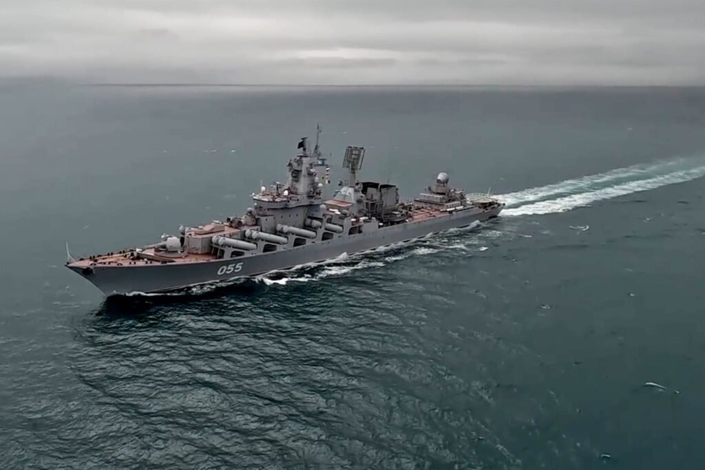 Franța a interceptat o navă rusească suspectată că a lansat drone în spațiul aerian european